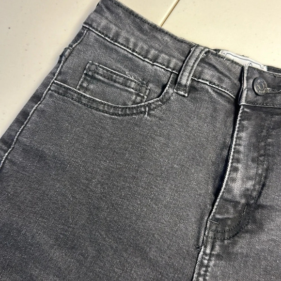 Moussy high rise denim cuff black shorts size small - Picture 11 of 12